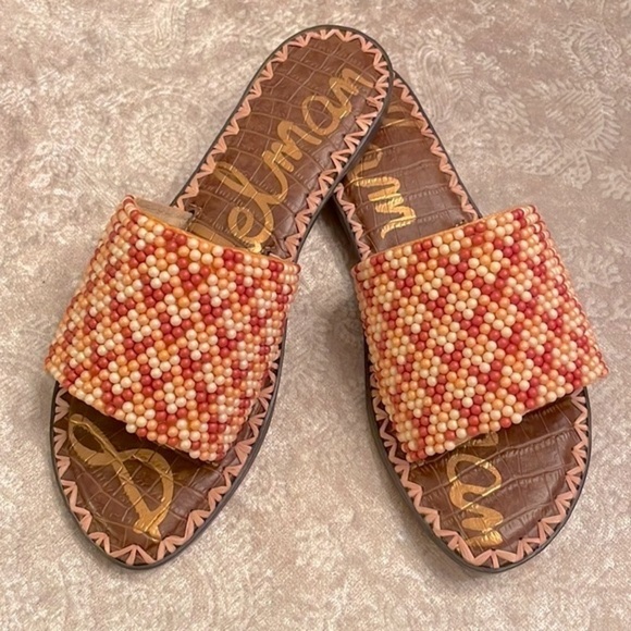 Brand New Sam Edelman Gunner Beaded Slide Sandals in Peach Pearl Wide Strap - Picture 3 of 15
